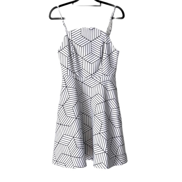 KEEPSAKE the Label Dresses & Skirts - KEEPSAKE fit & flare white Dress black geometric print